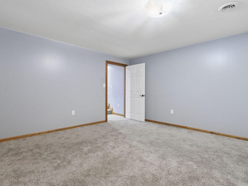800 Briarhill Drive, Newark, OH 43055 Photo 49