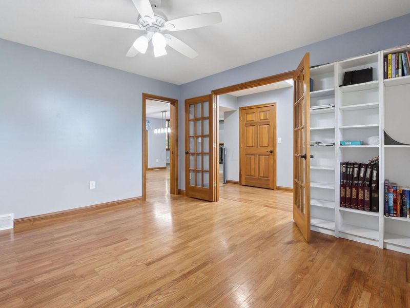 800 Briarhill Drive, Newark, OH 43055 Photo 7