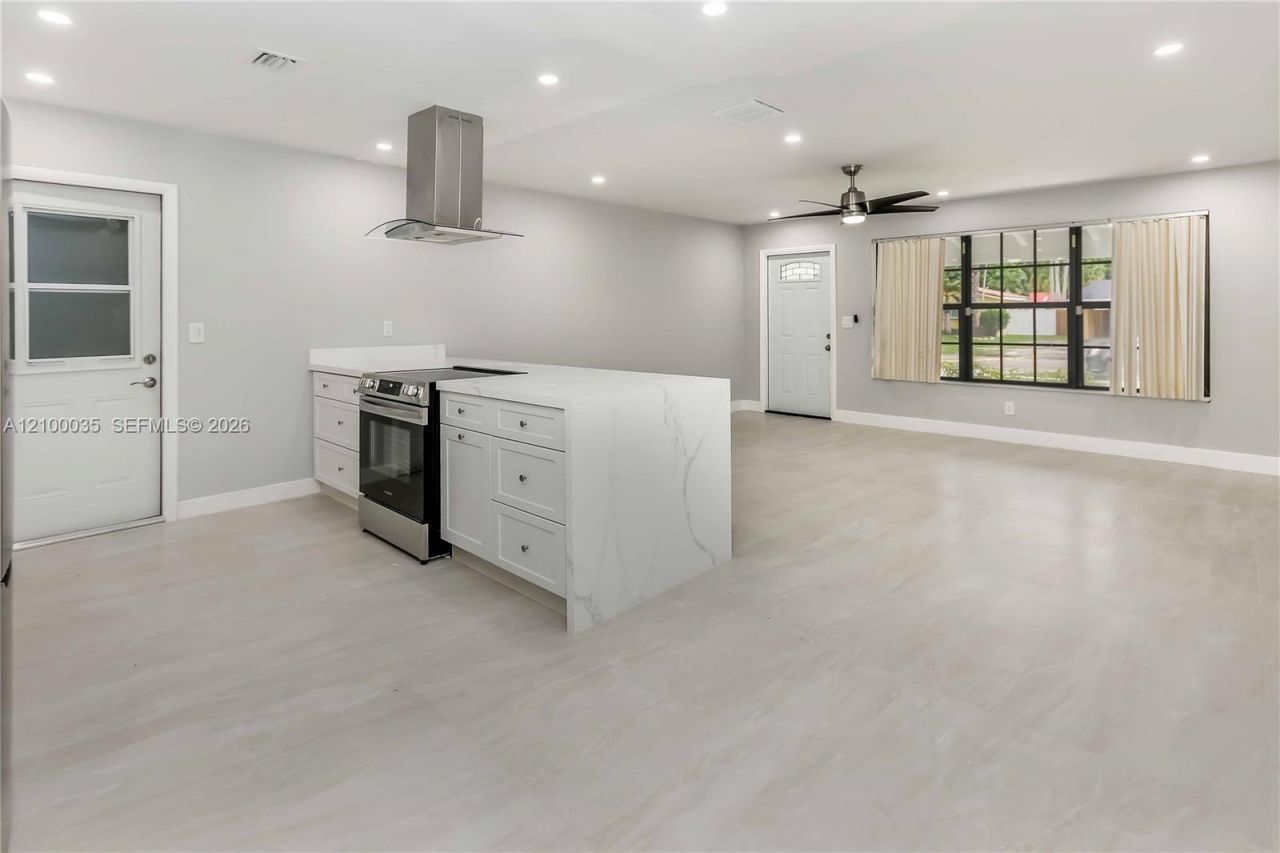 5618 Madison St , Hollywood, FL 33023 Photo