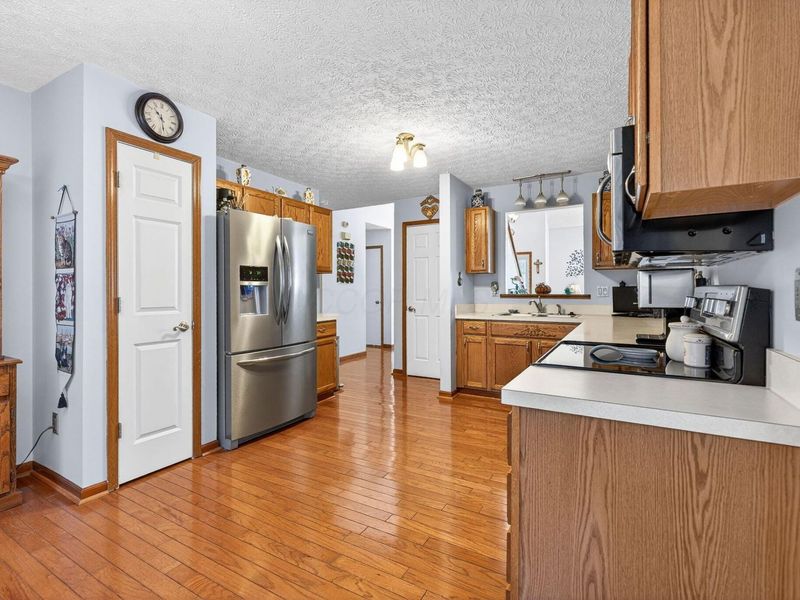 6324 Rossmore Lane , Canal Winchester, OH 43110 Photo 11