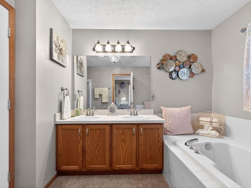 6324 Rossmore Lane , Canal Winchester, OH 43110 Photo 17