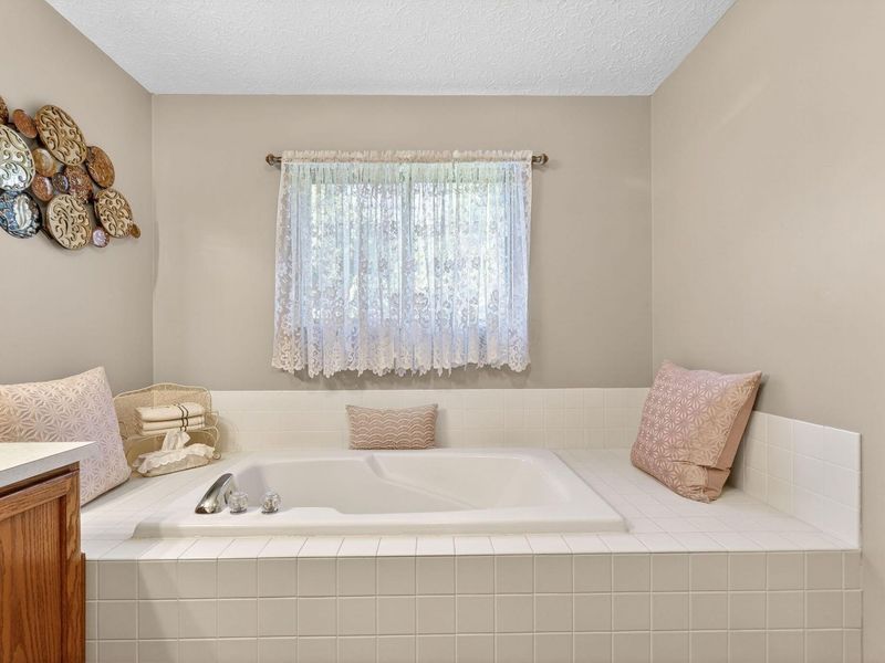 6324 Rossmore Lane , Canal Winchester, OH 43110 Photo 18