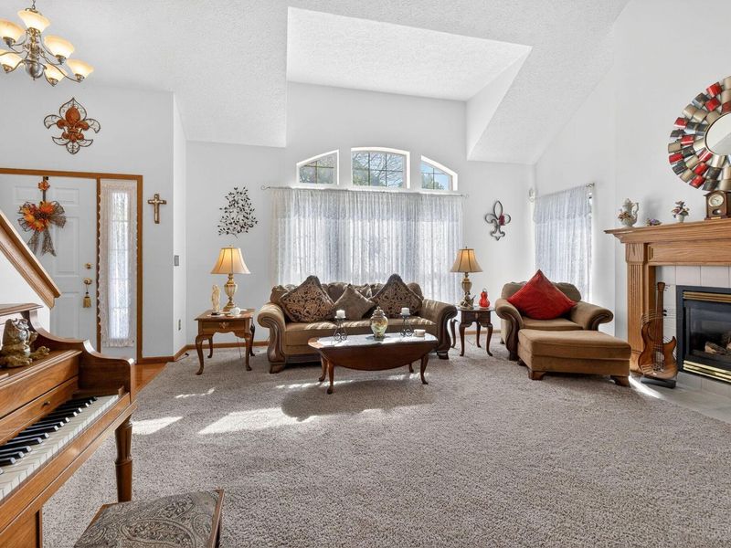 6324 Rossmore Lane , Canal Winchester, OH 43110 Photo 4