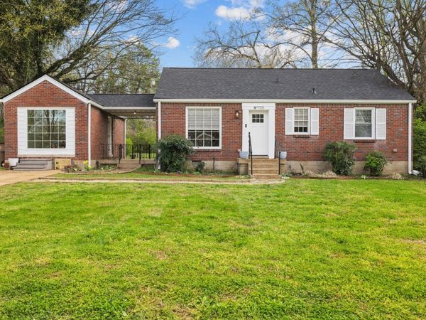 705 Drummond Dr , Nashville, TN 37211