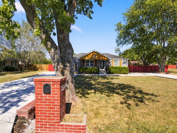 321 Breckinridge Dr , Smyrna, TN 37167