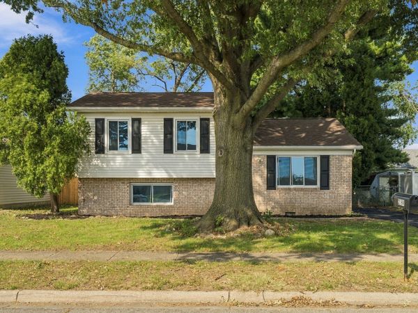 2164 Bridlewood Boulevard , Columbus, OH 43207