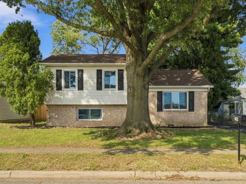 2164 Bridlewood Boulevard, Columbus, OH 43207 Photo 1