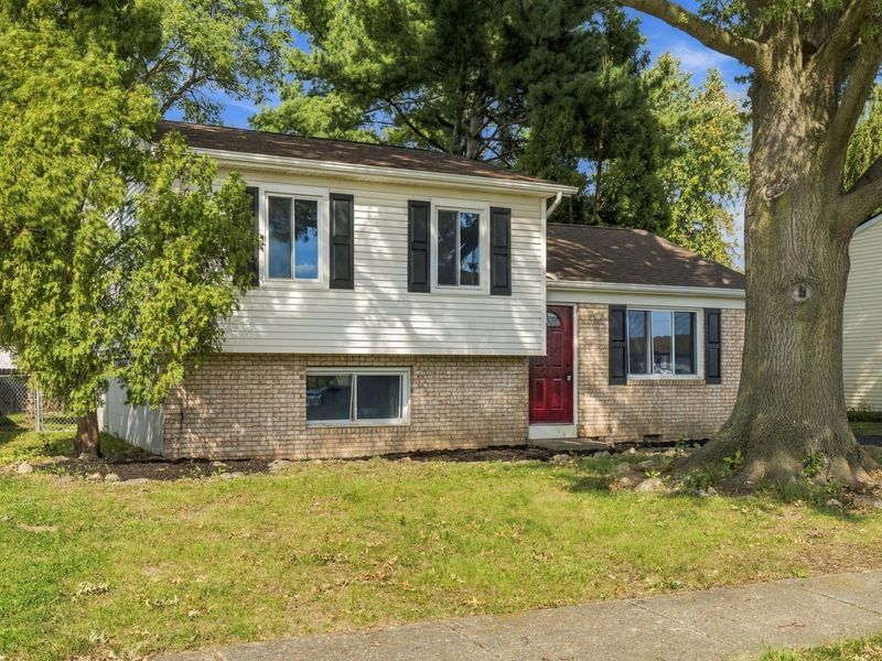2164 Bridlewood Boulevard, Columbus, OH 43207 Photo 2
