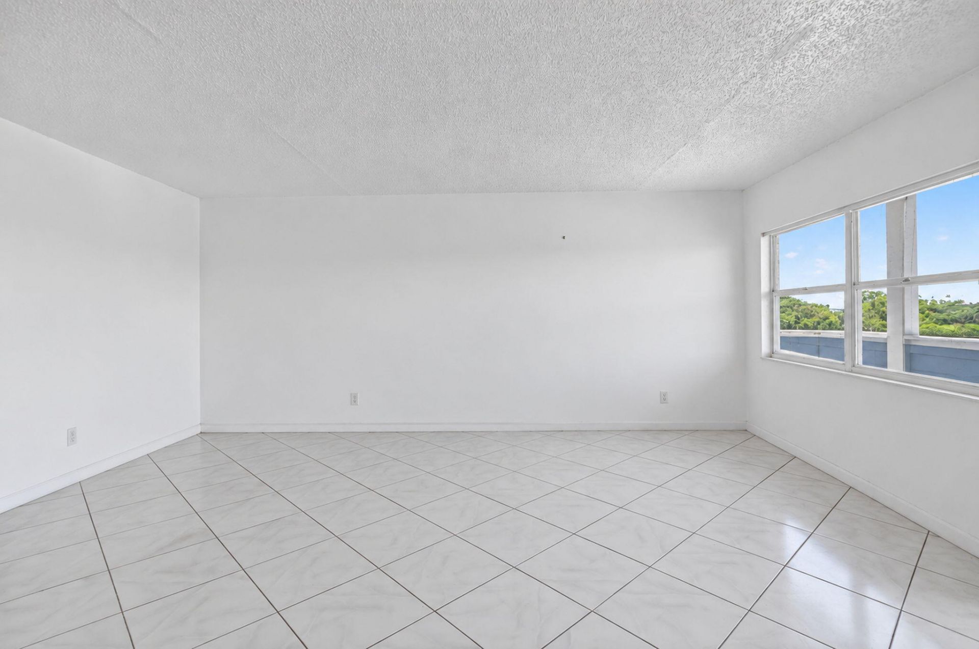 4025 Swansea B, Unit 4025, Deerfield Beach, FL 33442 Photo