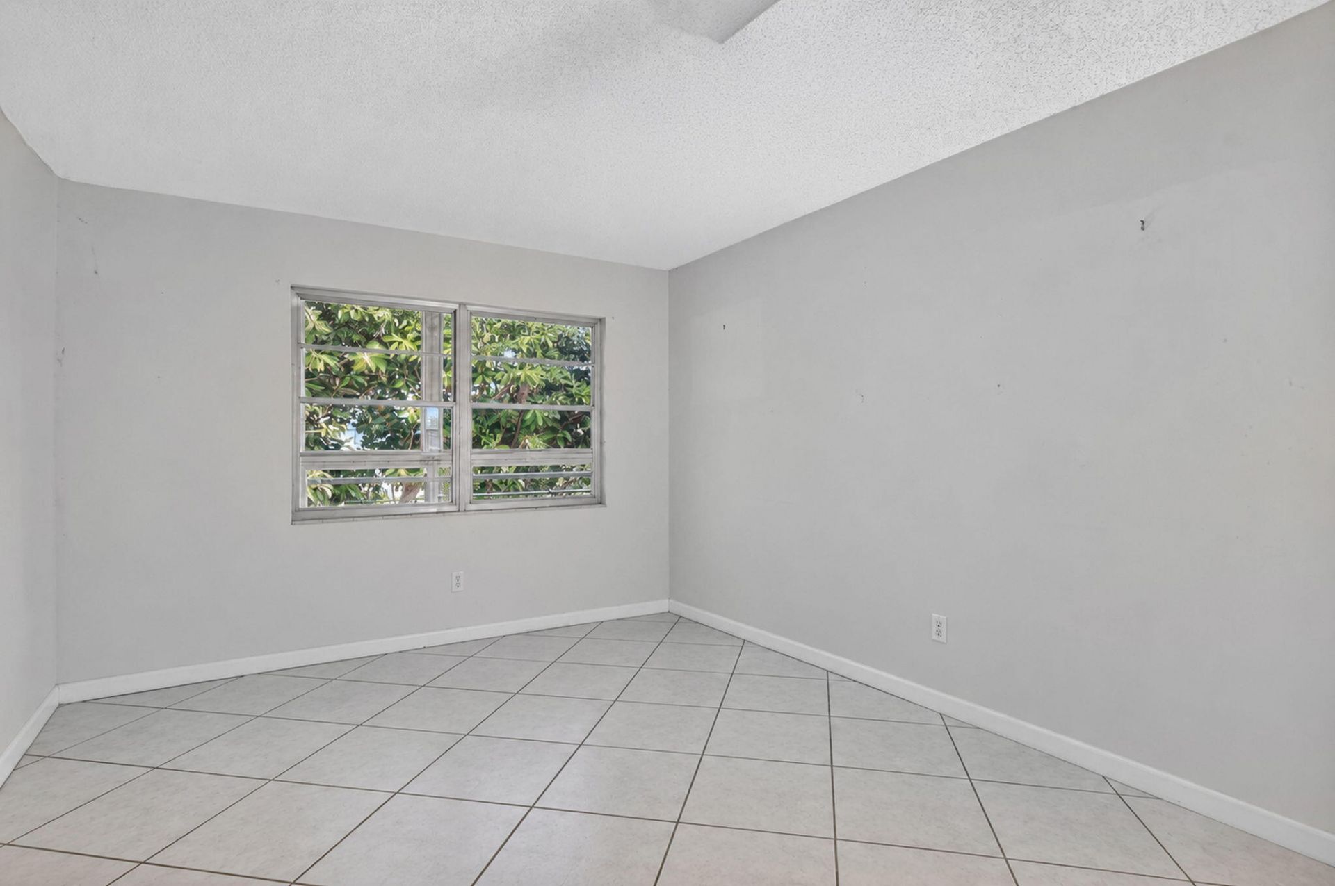 4025 Swansea B, Unit 4025, Deerfield Beach, FL 33442 Photo