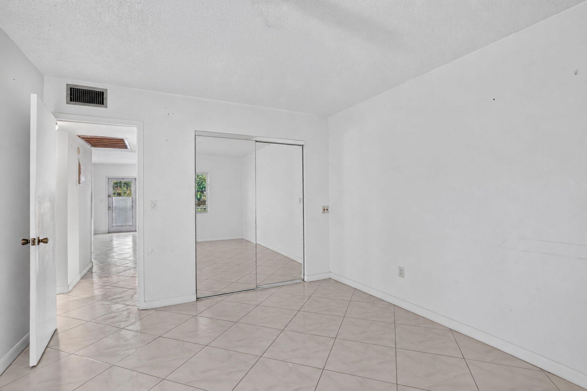 4025 Swansea B, Unit 4025, Deerfield Beach, FL 33442 Photo