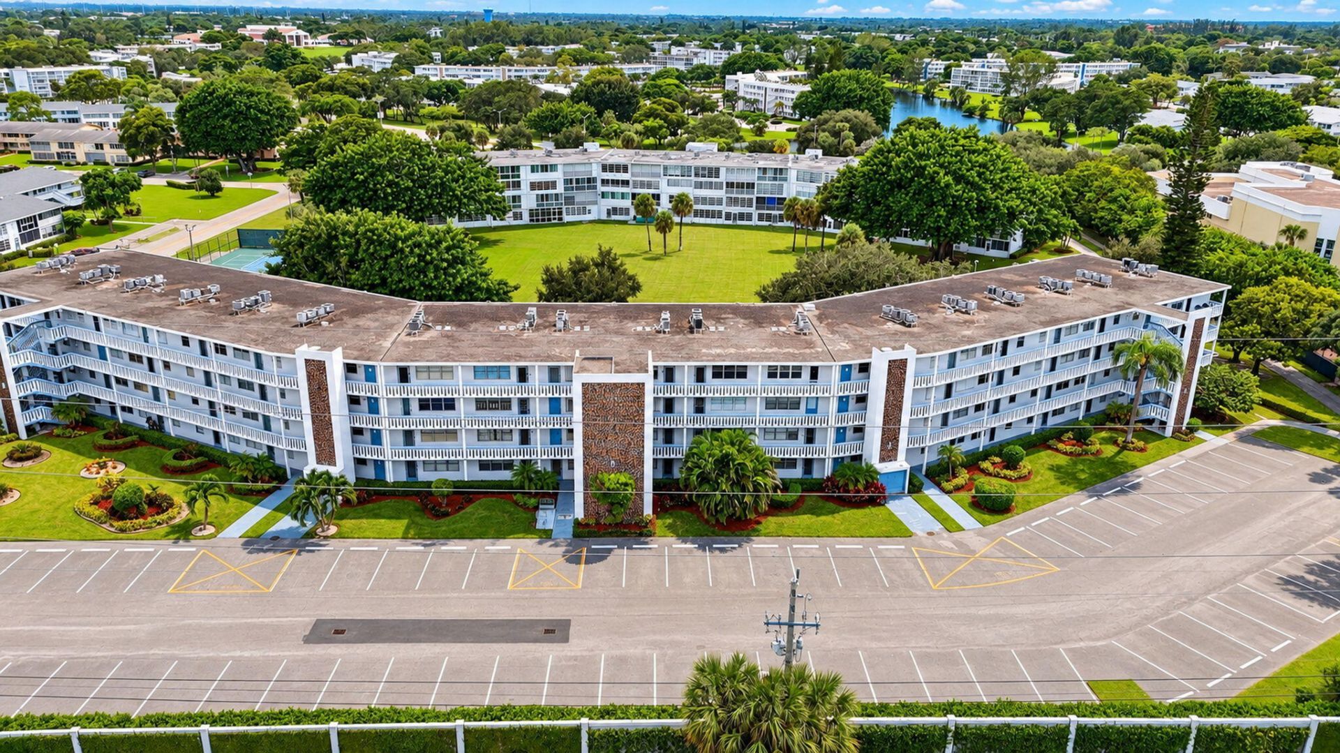 4025 Swansea B, Unit 4025, Deerfield Beach, FL 33442 Photo
