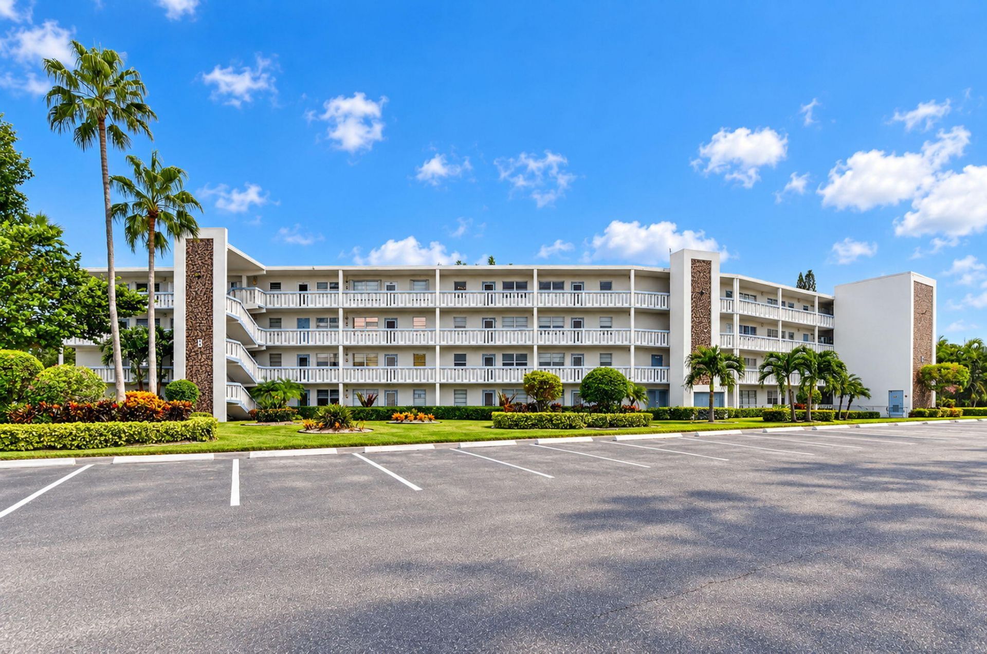4025 Swansea B, Unit 4025, Deerfield Beach, FL 33442 Photo
