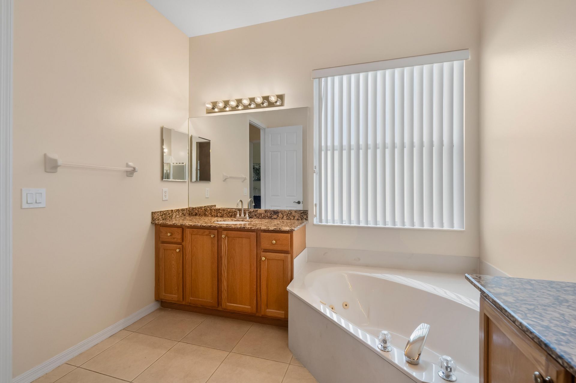 633 SW Long Key Court, Port Saint Lucie, FL 34986 Photo