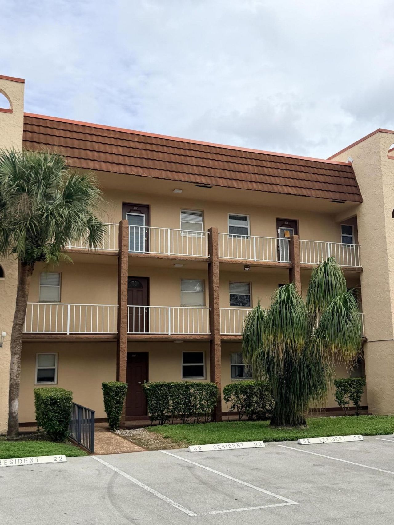 2800 N Pine Island Road, Unit 312, Sunrise, FL 33322 Photo