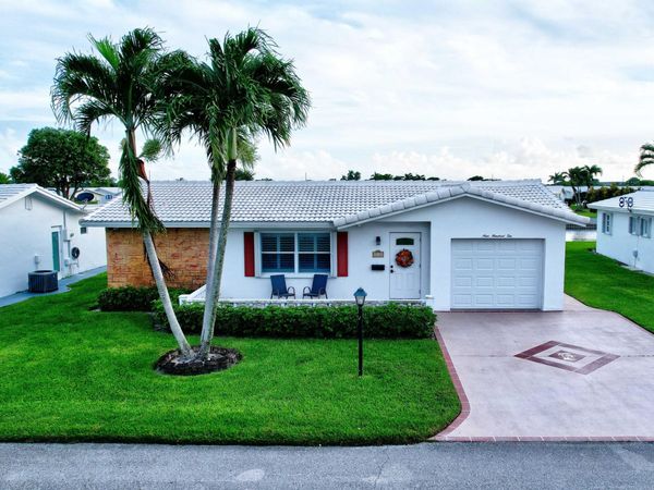 910 SW 7th Avenue, Boynton Beach, FL 33426