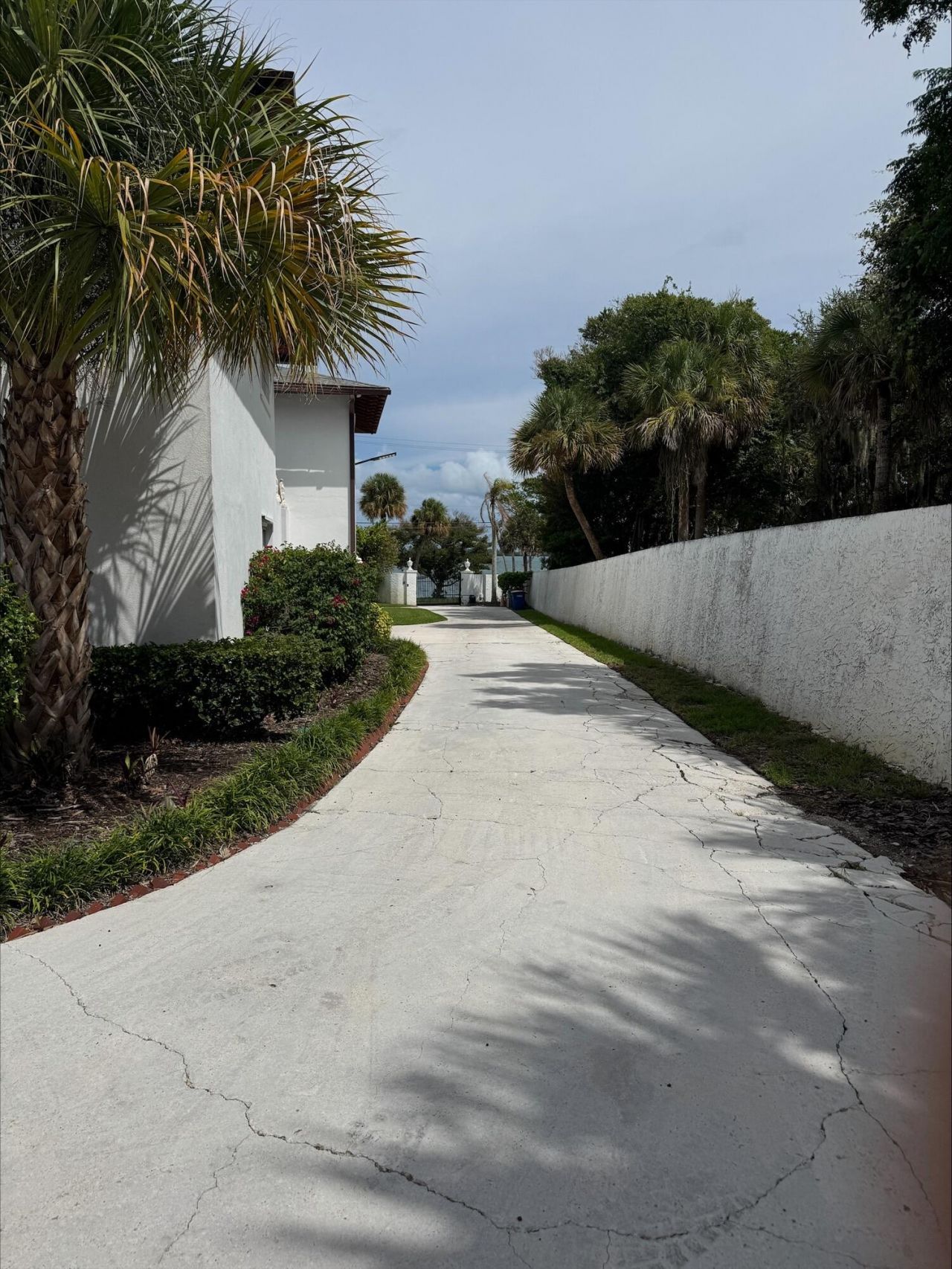 1009 S Indian River Drive, Fort Pierce, FL 34950 Photo