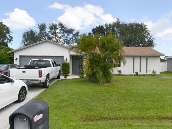 461 SW Byron Street, Port St. Lucie, FL 34983