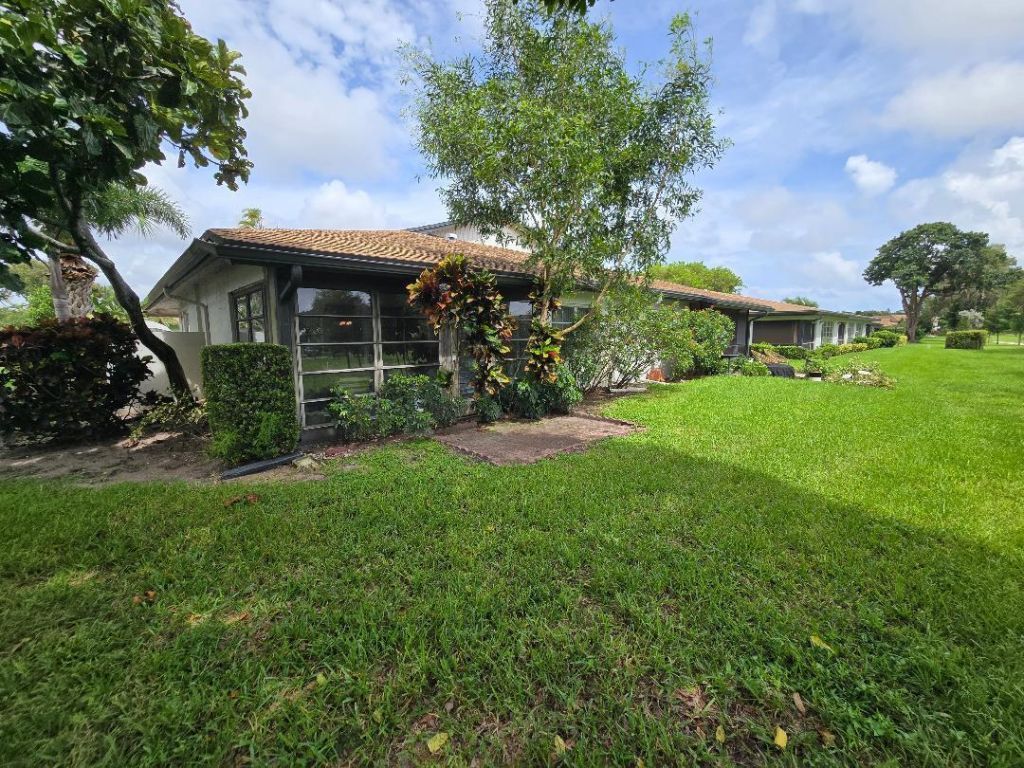 5700 Queen Palm Court, Unit B, Delray Beach, FL 33484 Photo