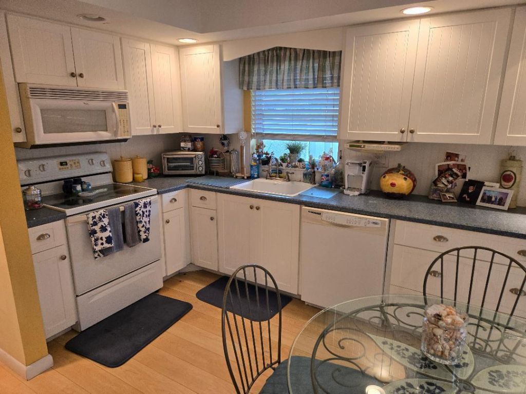 5700 Queen Palm Court, Unit B, Delray Beach, FL 33484 Photo