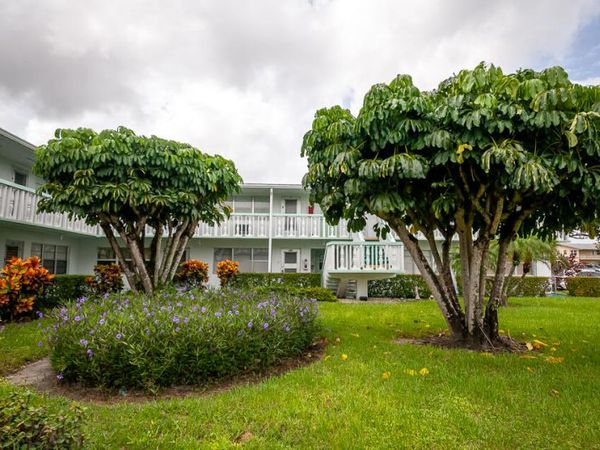 117 Kingswood F, Unit 117, West Palm Beach, FL 33417