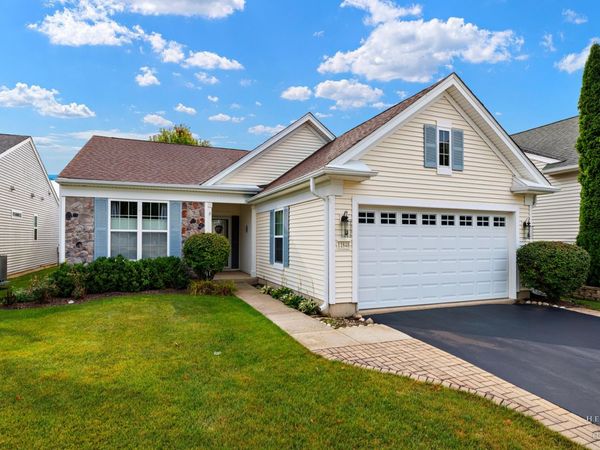 11848 Chatfield Crossing, Huntley, IL 60142