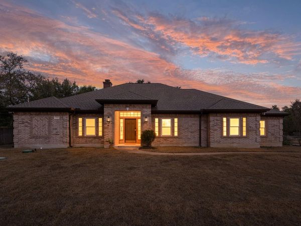 2004 Fountainwood DR, Georgetown, TX 78633