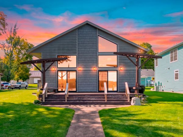 6172 W Sherman Lake Drive, Augusta, MI 49012