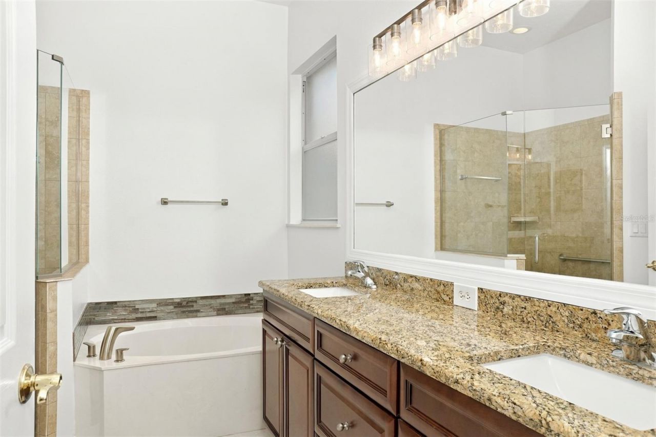 5153 Highbury Circle, Sarasota, FL 34238 Photo