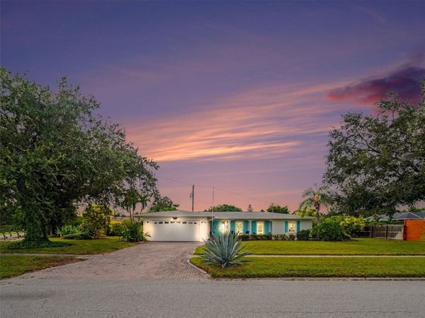 1110 DE NARVEZ AVENUE , BRADENTON, FL 34209