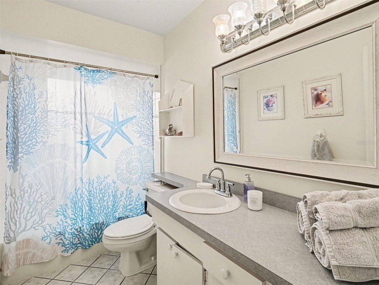 1110 De Narvaez Avenue, Bradenton, FL 34209 Photo