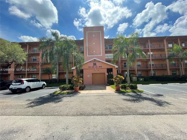 701 SW 141st Ave , Unit 110R, Pembroke Pines, FL 33027