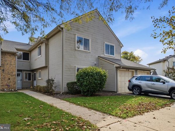 49 CHATHAM COURT, EAST WINDSOR TWP, NJ 08520
