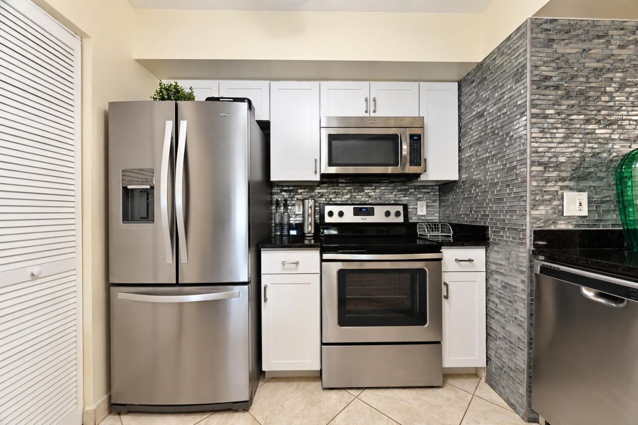 3665 NW Mediterranean Lane, Unit 10-108, Jensen Beach, FL 34957 Photo