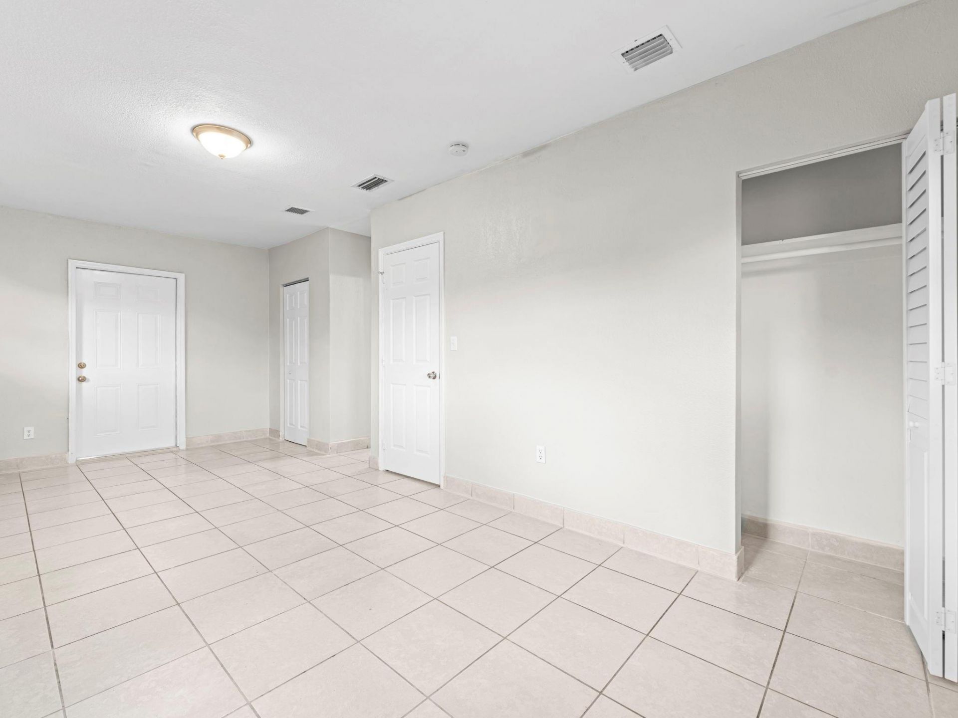 21200 NE 12th Court, Miami, FL 33179 Photo