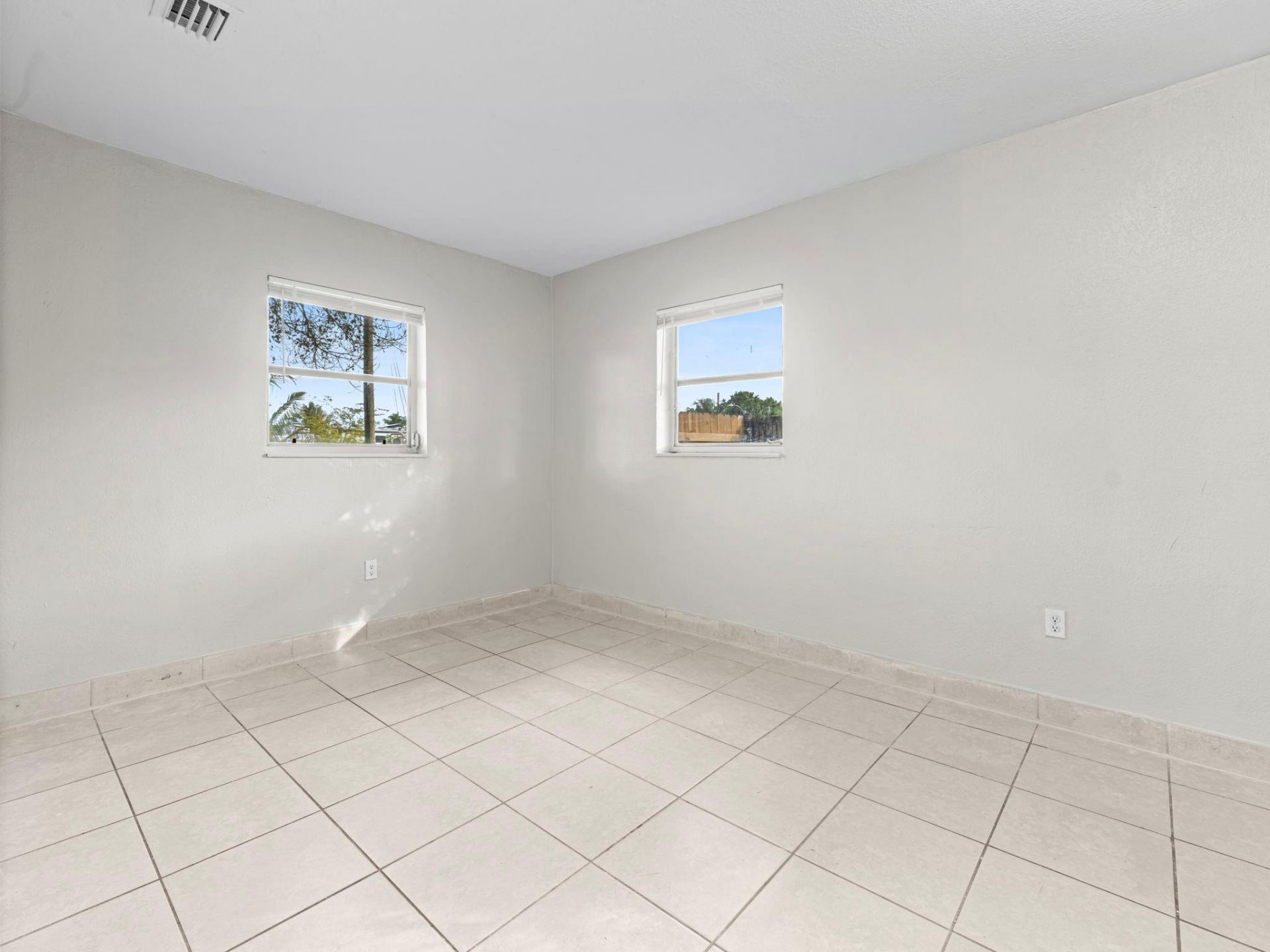 21200 NE 12th Court, Miami, FL 33179 Photo