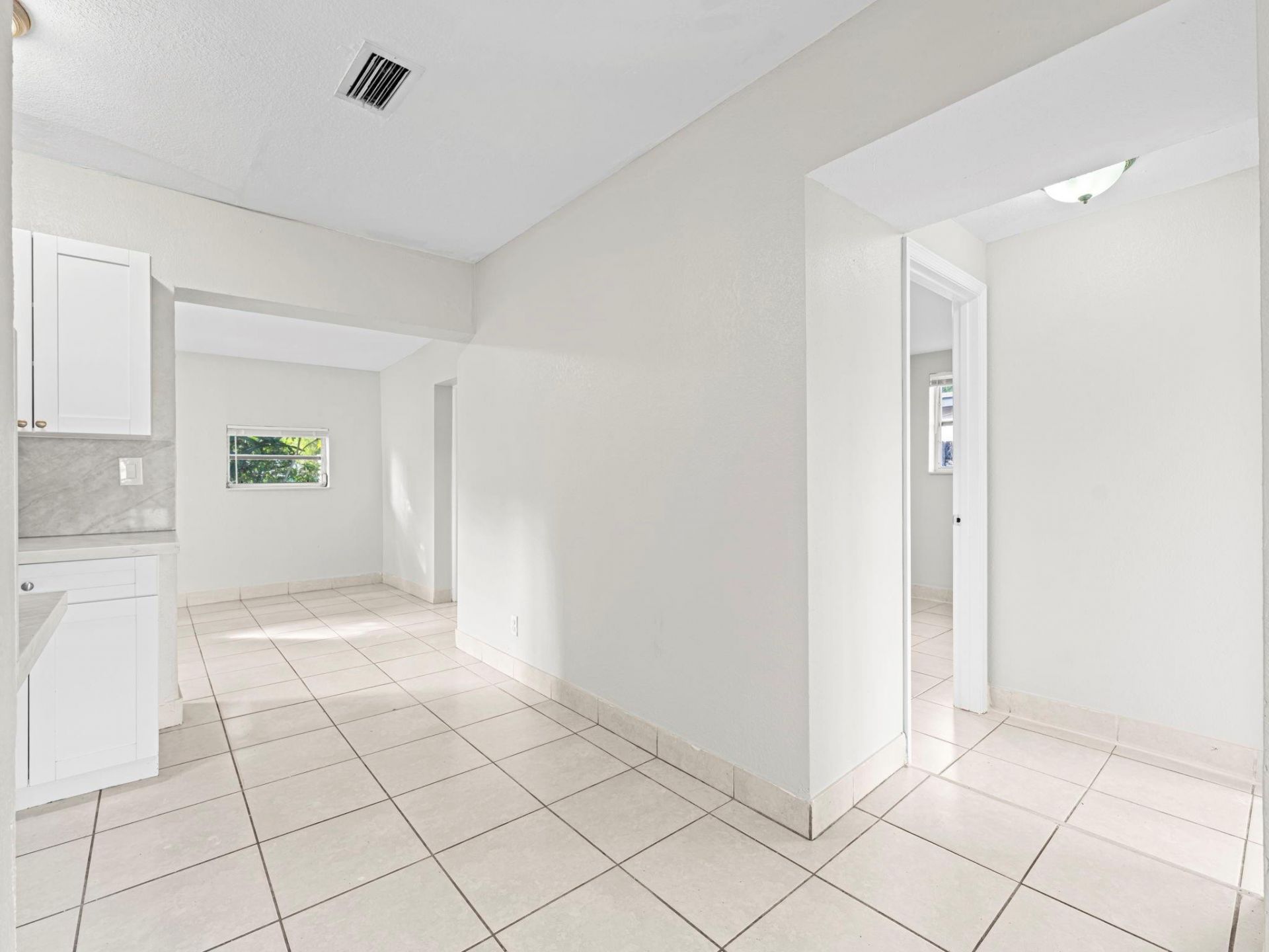 21200 NE 12th Court, Miami, FL 33179 Photo