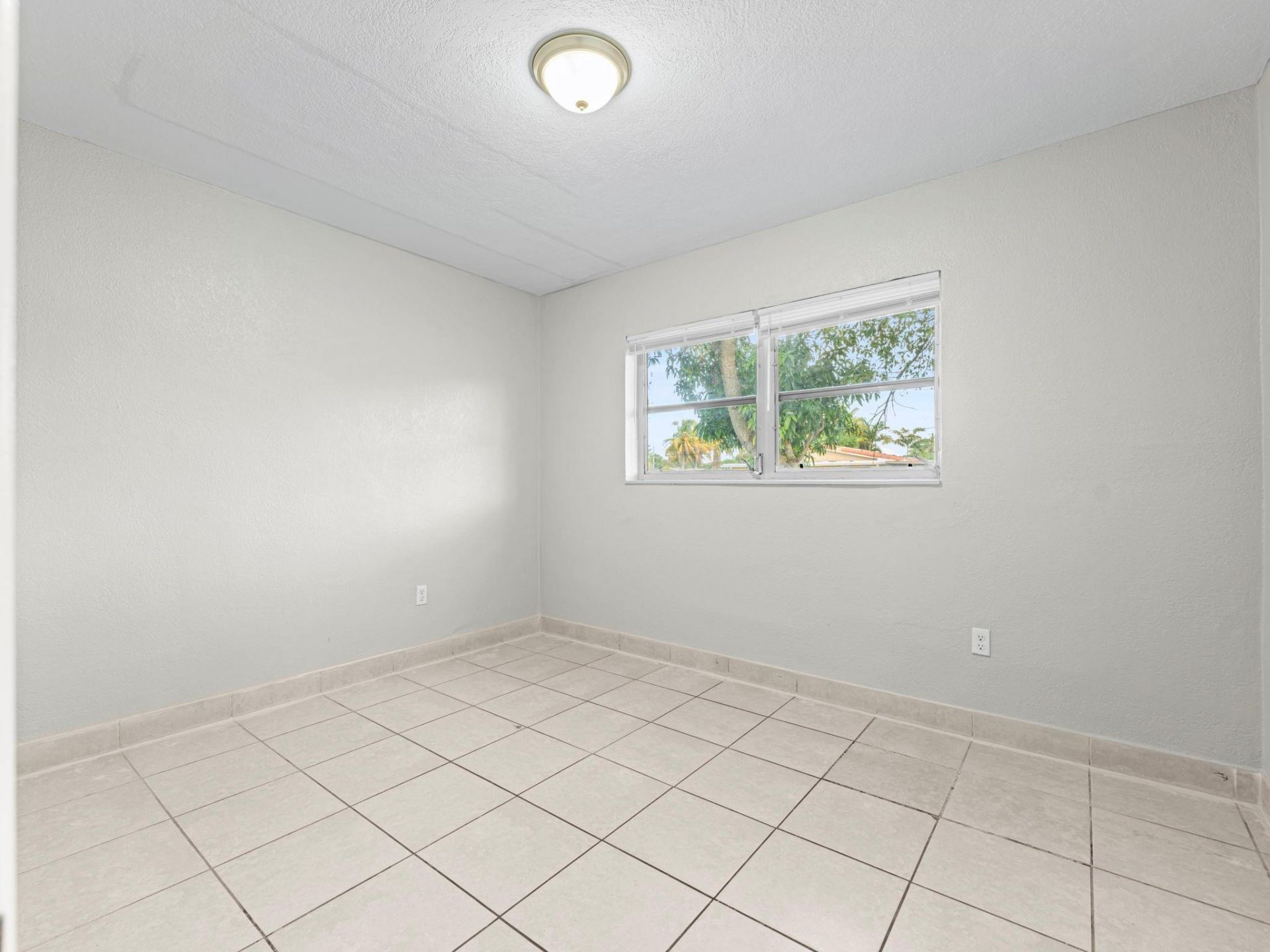 21200 NE 12th Court, Miami, FL 33179 Photo