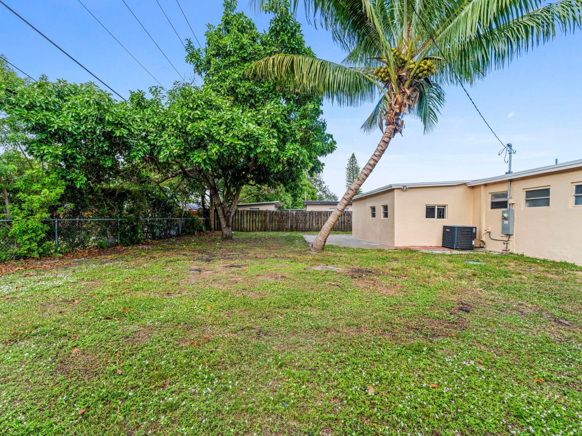 21200 NE 12th Court, Miami, FL 33179 Photo