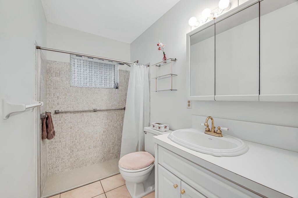 2857 W Ashley Drive W, Unit A, West Palm Beach, FL 33415 Photo