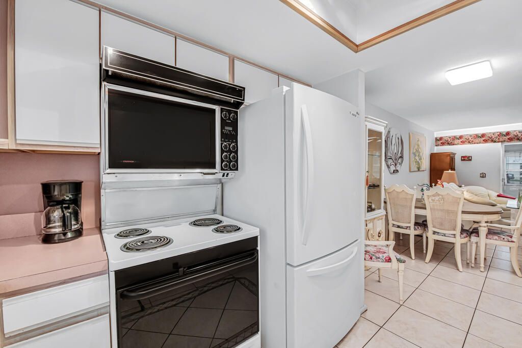 2857 W Ashley Drive W, Unit A, West Palm Beach, FL 33415 Photo