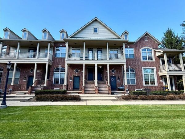 156 Sandy Lane, Walled Lake, Mi 48390