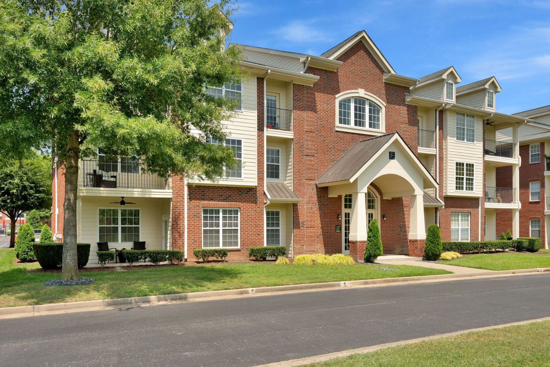 3201 Aspen Grove Dr Franklin, TN 37067