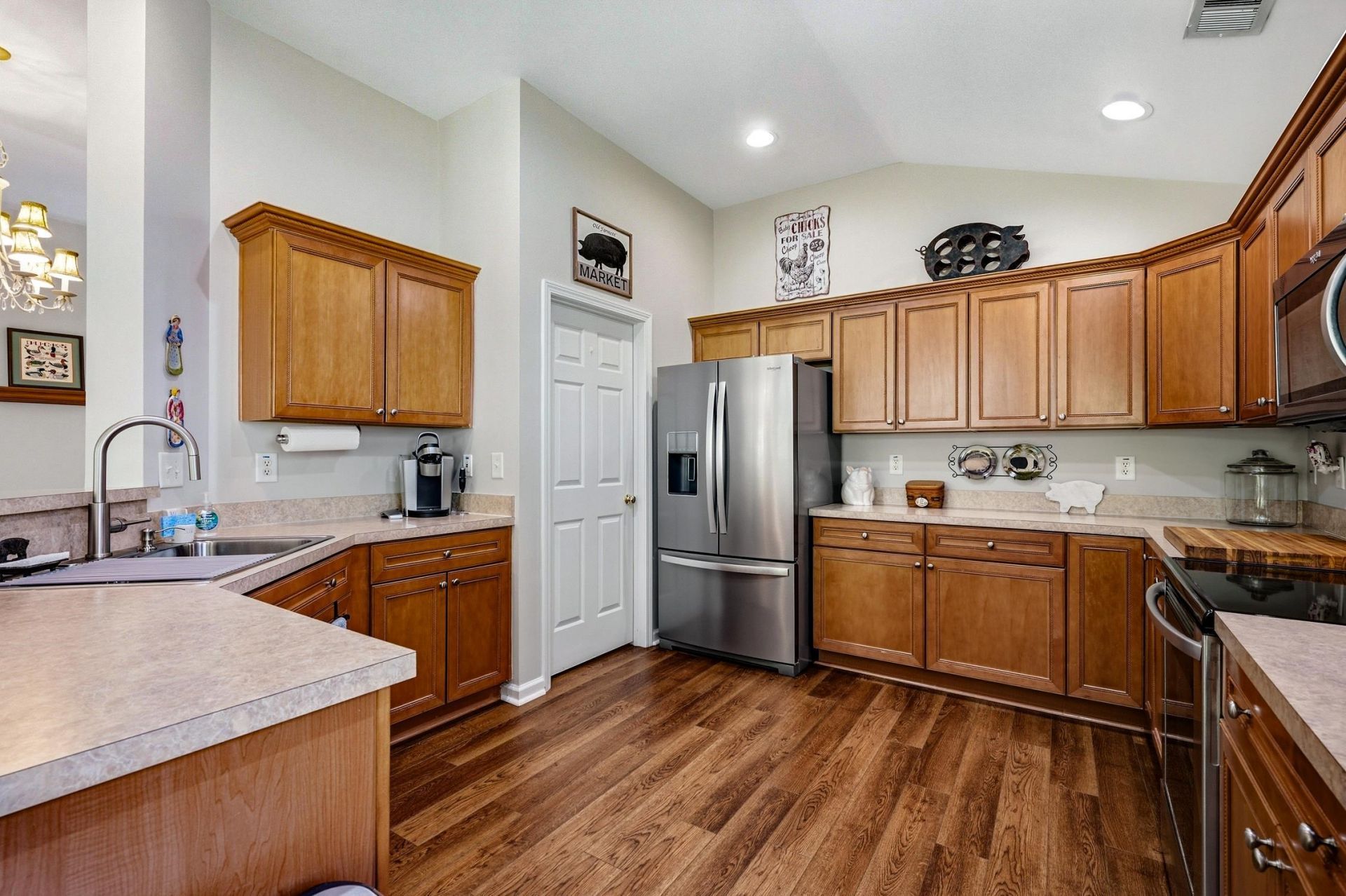 3317 Picket Fence Ln. Photo 13