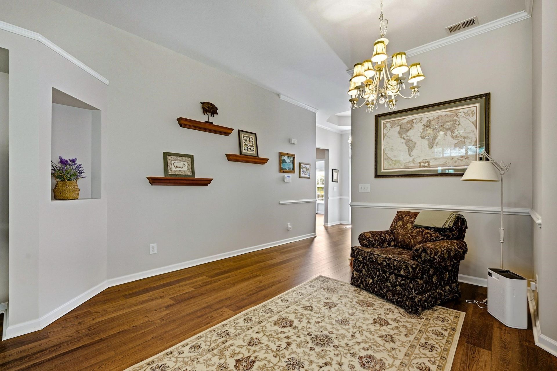 3317 Picket Fence Ln. Photo 7