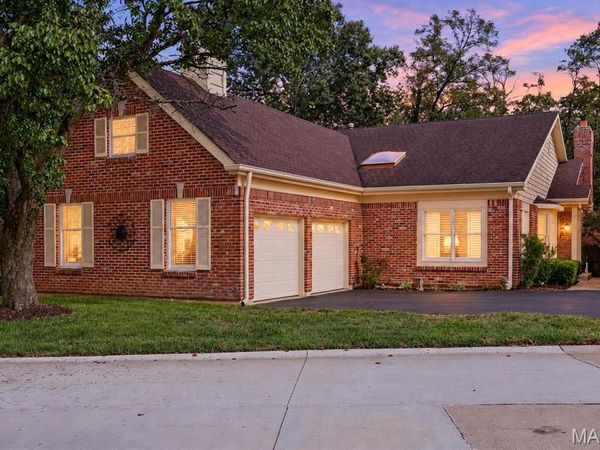 1627 Timberlake Manor Parkway, Chesterfield, MO 63017
