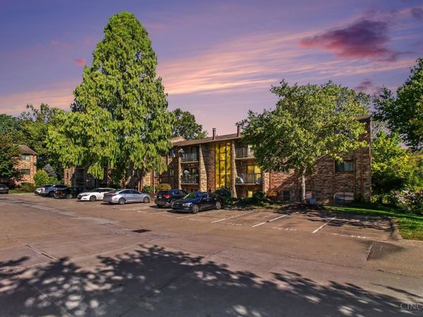 7210 Creekview Drive, Unit 12, Colerain Twp, OH 45247