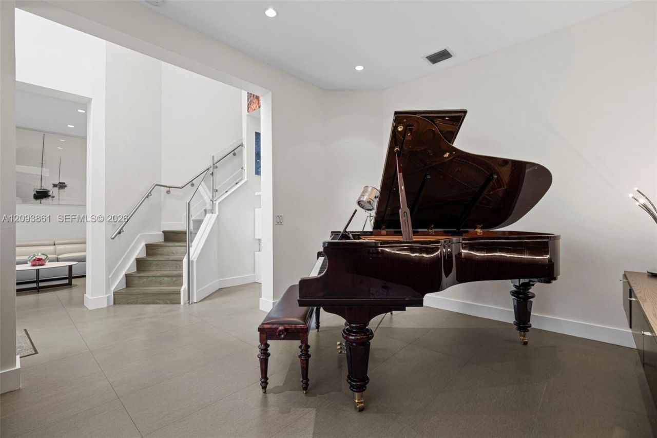 1254 NW 102nd Way , Coral Springs, FL 33071 Photo