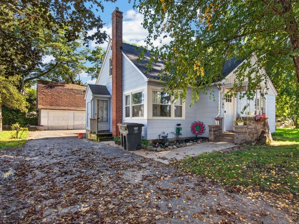 114 S 1st St, Salem Lakes, WI 53170