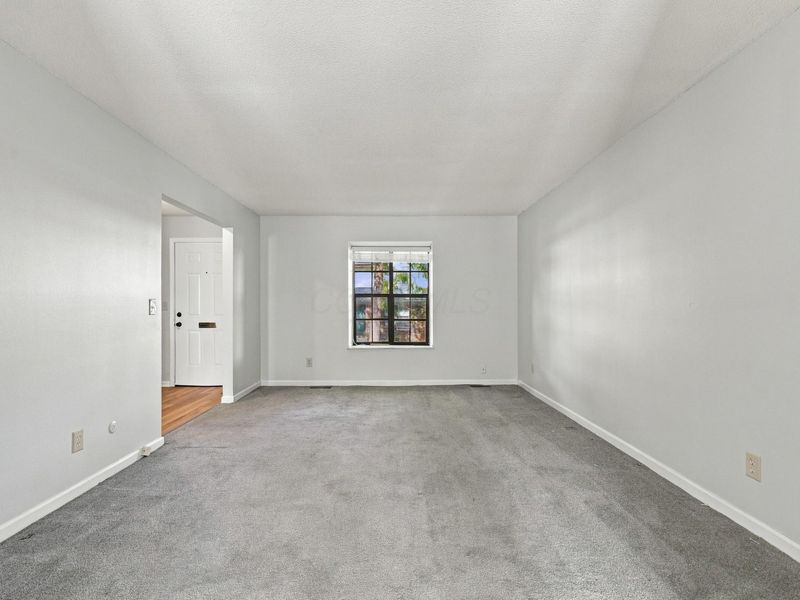 6159 Stornoway Drive S, Columbus, OH 43213 Photo 6